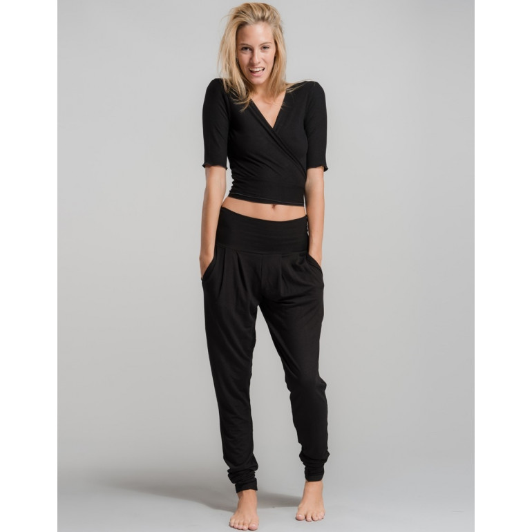 Vivant - Pantalon de yoga mi-large en viscose noir - TempsDanse